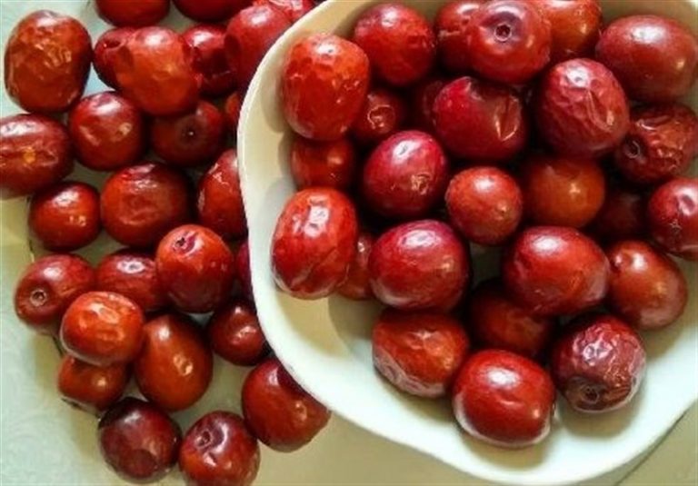 خواص عناب از بهبود فشار خون تا درمان یبوست