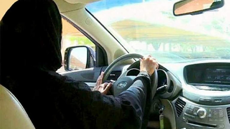 چرا زنان در رانندگی منضبط ‌تر هستند؟