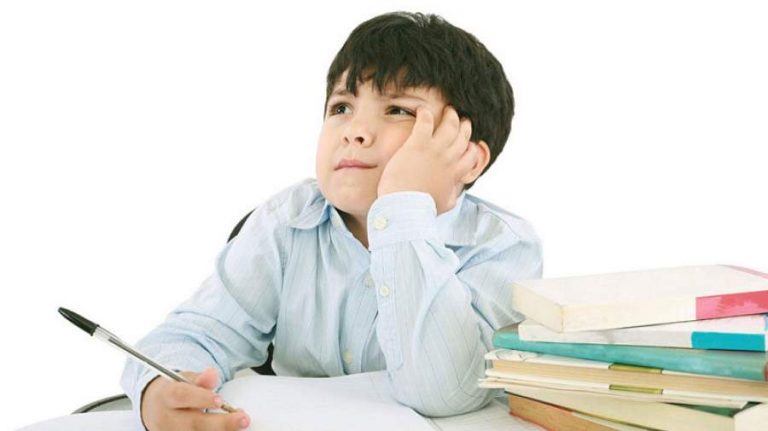 چگونه بفهمیم کودکی دیرآموز است؟